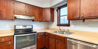 Room in 3 Bedroom Home at Sandy Creek Dr Gallery 28