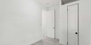 2006 MYRTLE Avenue N Gallery 2