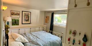 Available Nov 1st / Furnished / 1-Car Garage / 1 Dog on Approval Gallery 11