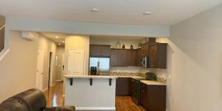 Lovely 3 bedroom/2.5 Bath Townhouse Gallery 3
