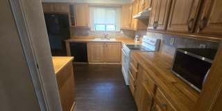 4Bedroom in Great Neighborhood Available ASAP! 4Bedroom in Great Neighborhood Available ASAP! Gallery 18