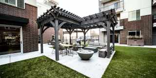 400 Element Gallery 21