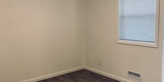 1407 GORDON Drive Gallery 26