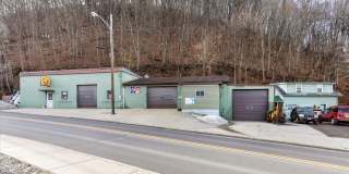 250 ARMSTRONG Street Gallery 1