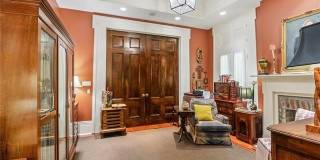 1404 PRYTANIA Street Gallery 24