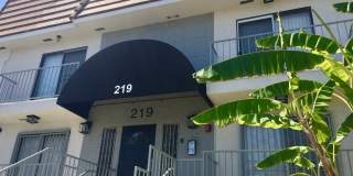 219 S Mairposa Apartments Gallery 2