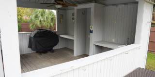 Pool Home in FWB! Gallery 25