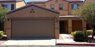 **STUNNING 4 BEDROOM/3 BATHROOM/2 CAR GARAGE/GATED COMMUNITY HOME IN MESA (SOUTHERN & LINDSAY)** Gallery 1