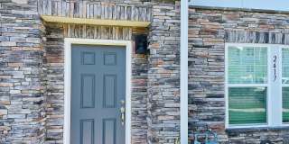 Room in 4 Bedroom Townhome at Arbor Loop Dr Gallery 6