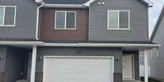 3 Bed 3 Bath Townhome Gallery 1