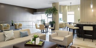 Wilshire Vermont Gallery 29