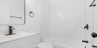 GORGEOUS end unit in Baltimore! 3 Bedrooms 3 Bathrooms Plus a Rec Room! GORGEOUS end unit in Baltimore! 3 Bedrooms 3 Bathrooms Plus a Rec Room! Gallery 4