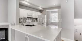 Beautiful 3-Level Hillsboro Townhouse in Quiet Cul-de-sac! Gallery 4