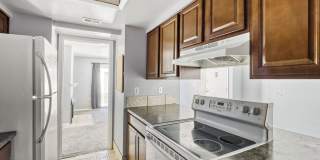 1 MONTH FREE!! 2B/1B Upper Level Condo in Cottonwood Villas - Available NOW! Gallery 3