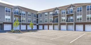 Wheelhouse Apartments on the Monon Gallery 26