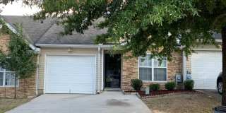 Townhome just minutes to Gate 2. Gallery 16