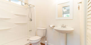 Available Now!  Attached 1-bedroom, 1-bath cottage in Pacific Palisades in Pearl City Gallery 8