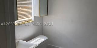1324 N 58 AVE Gallery 3