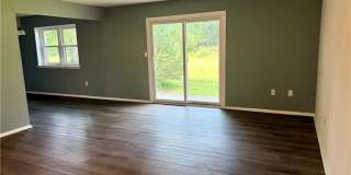 2402 Woodstock Dr Gallery 7