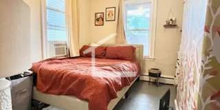 Charming Unit in Brookline Gallery 5