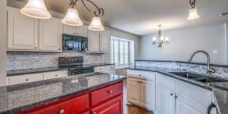 10405 Lynnhaven Place Gallery 1