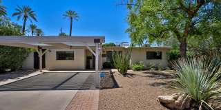3 Bedroom + den with pool Gallery 1