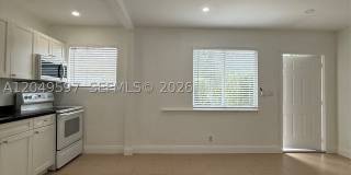 6723 NE Miami Pl Gallery 9