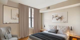 The Esquire on Fifth Gallery 16