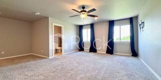 Spacious Craftsman Home on cul-de-sac - Electric Included! Gallery 39