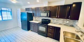 Gorgeous 3 Bedroom 3 Bathroom Townhome in Mission Trails!! Gallery 6