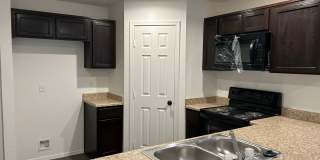 DESERT SKY TOWNHOME WITH POOL! Gallery 3