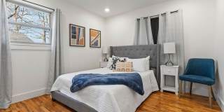 407 NW H Street Gallery 11