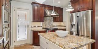 La Jolla Home with Ocean Views! Solar and AC Gallery 17