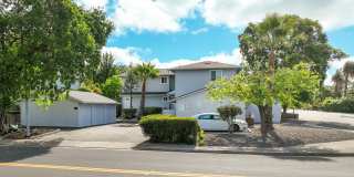 Clean and bright throughout, 2-bedroom, 1.5 Bathroom, two story unit in a great Windsor location! Gallery 30