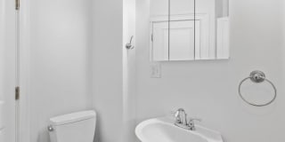 122 Columbia St. Gallery 10