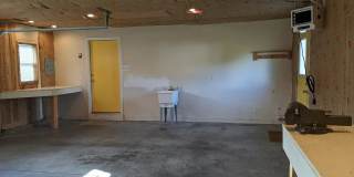 Fenced Yard with 2 Car Garage!  3 Bedroom, 2 Bath House Gallery 12