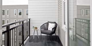 Verso Gallery 21