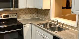3 BR 2 Bath Townhome Gallery 13