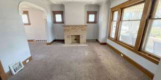 4 BED 1 BATH SINGLE FAMILY HOME IN CLEVELAND! Gallery 1