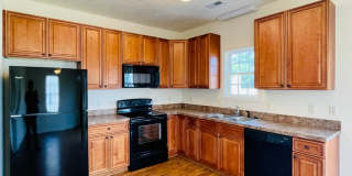 3 Bedroom, 2.5 Bath Two Level Townhouse Gallery 5