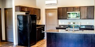 209 N Maple Gallery 1