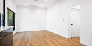 Charming 1BR Duplex in Woodland Hills Gallery 14