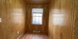 4bd/2Ba with Separate Offices (or Storage Rooms) Attached to Bedrooms; Heat/Hot Water Included! Gallery 14