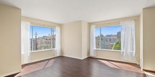 BRIGHT! 2BR/2BA! ON-SITE LAUNDRY! Parking! STUNNING Roof Deck! Elevator! BRIGHT! 2BR/2BA! ON-SITE LAUNDRY! Parking! STUNNING Roof Deck! Elevator! Gallery 1