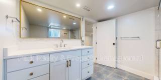 712 Harrison St Gallery 24