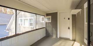 8th 370 E AVE Gallery 17