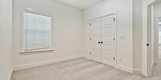 502 W Persimmon St Gallery 22