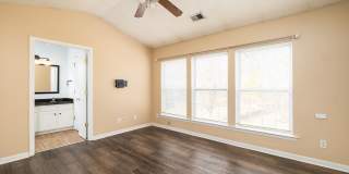 charming 3-bedroom, 2.5-bathroom townhome Gallery 16