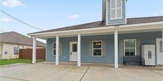209 S LAUREL Street Gallery 1