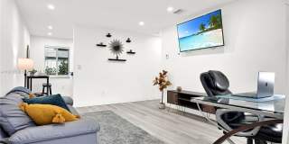 300 NW 82nd Ter Gallery 4